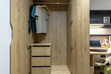 Classic Plus En Suite at Biscuit Factory, 140 Little Donegall Street, City Centre, Belfast, BT12FL - Image 4